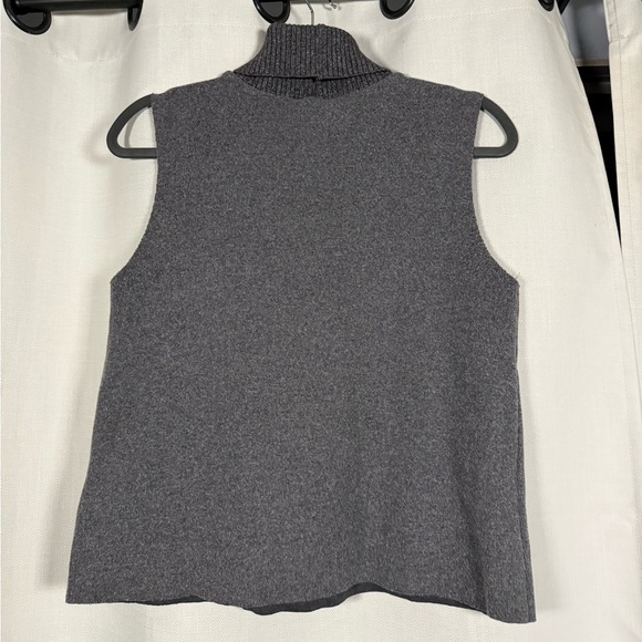Zara Grey Sleeveless Turtleneck Sweater Vest Size Medium - Picture 3 of 7